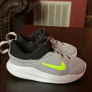 Nike Toddler Shoes 6c❤️